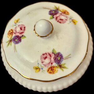 Vintage Royal Adderly round box & lid, floral pattern, trinket or powder box